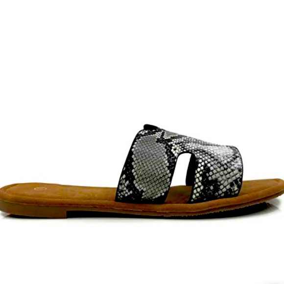 Snakeskin Print Notched Sandals - Picture 2 of 9